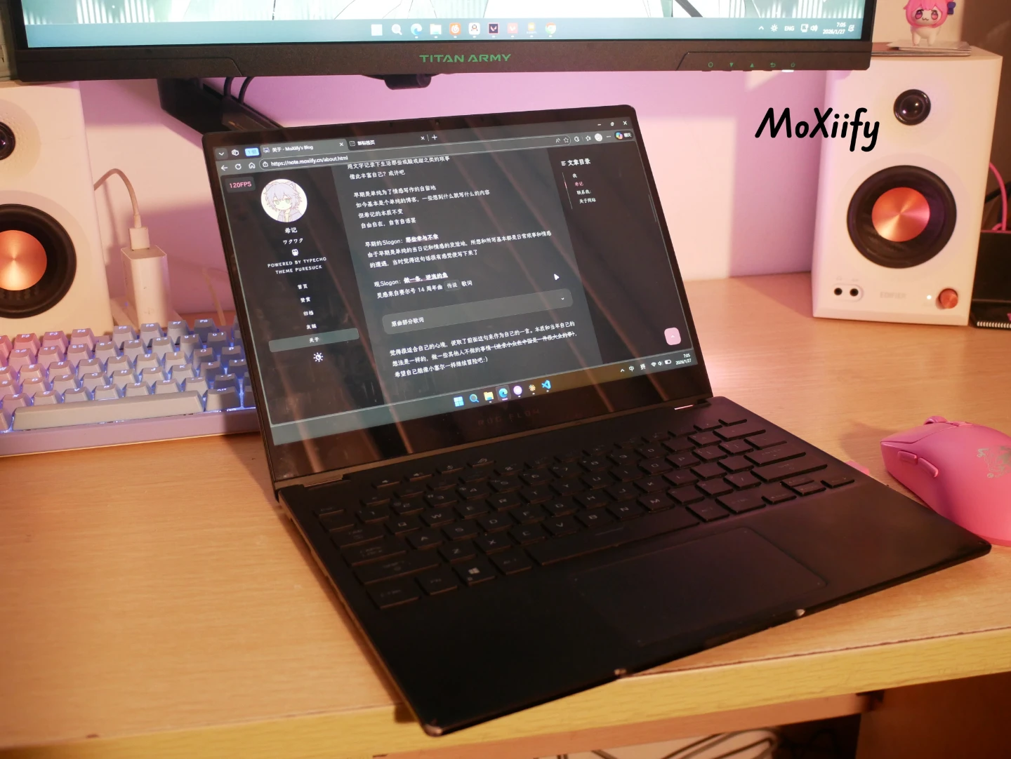 镜面屏反光比较明显 镜面屏反光比较明显